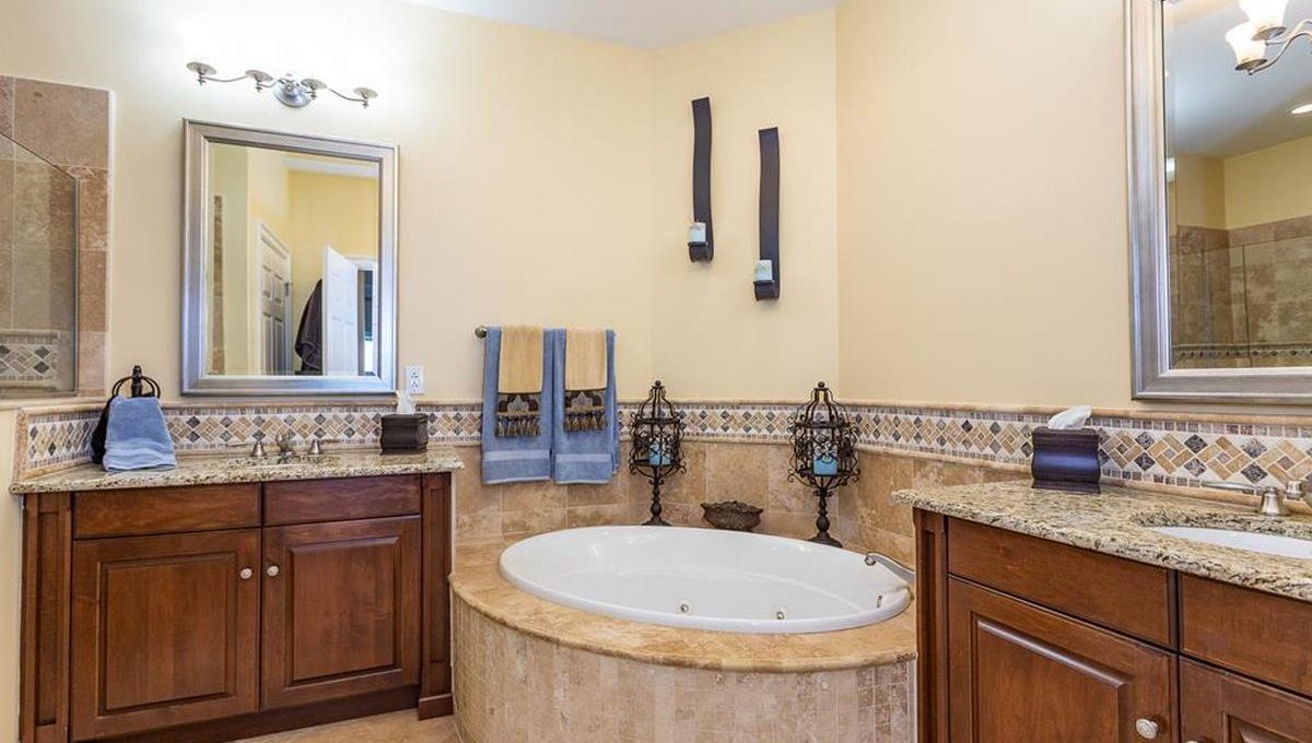 200 Ocean Crest Dr 345 014