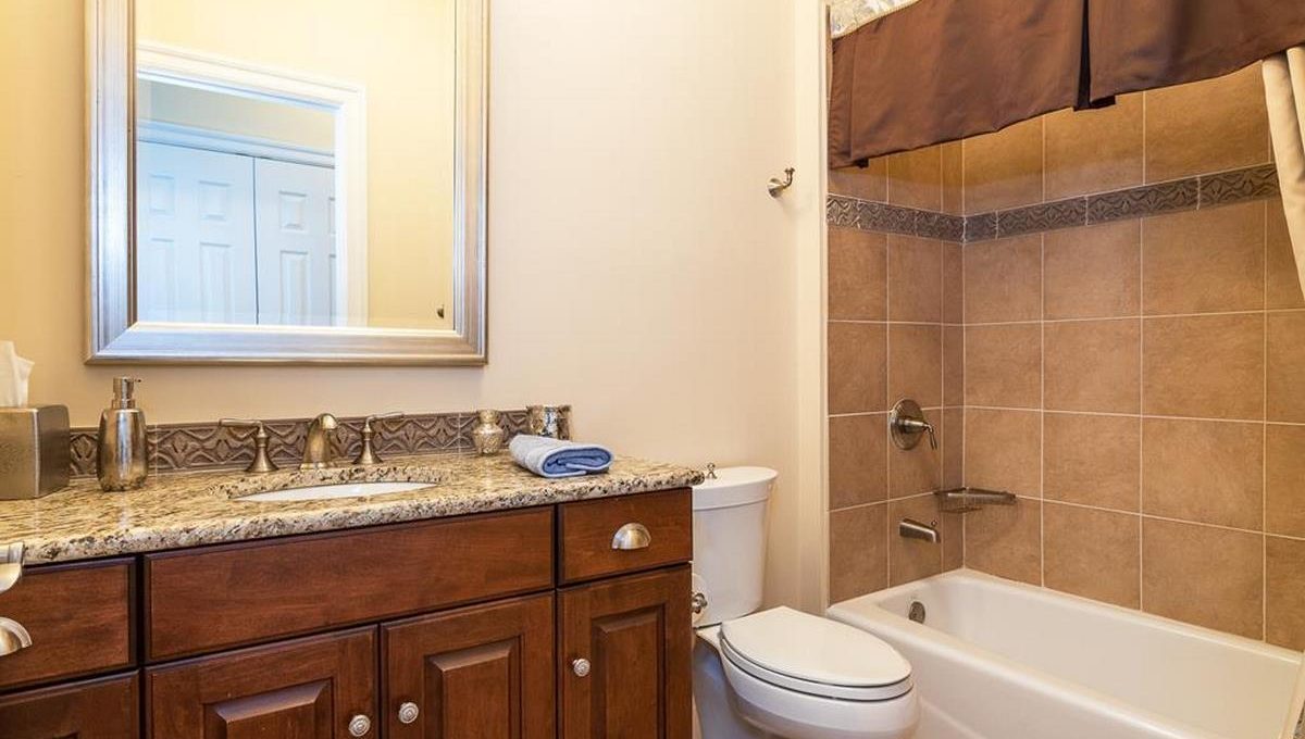 200 Ocean Crest Dr 345 017