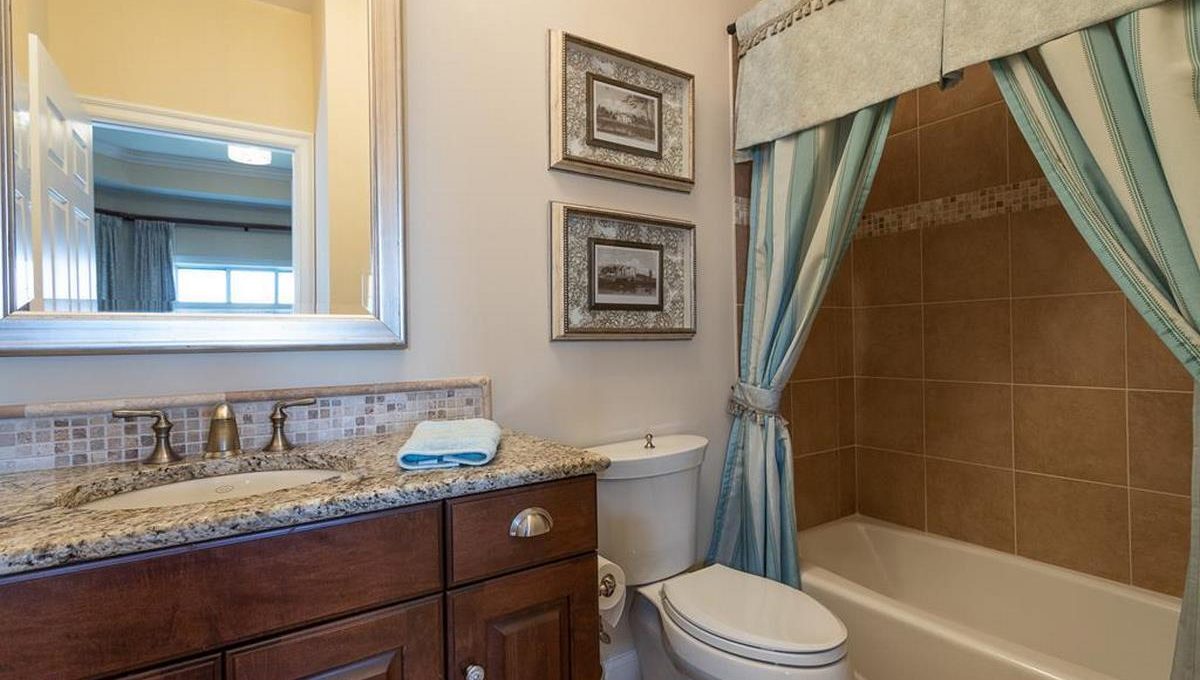 200 Ocean Crest Dr 345 019